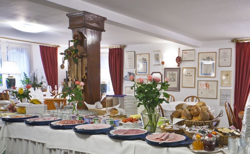 Hotel Goldener Sternen Konstanz Bagian luar foto