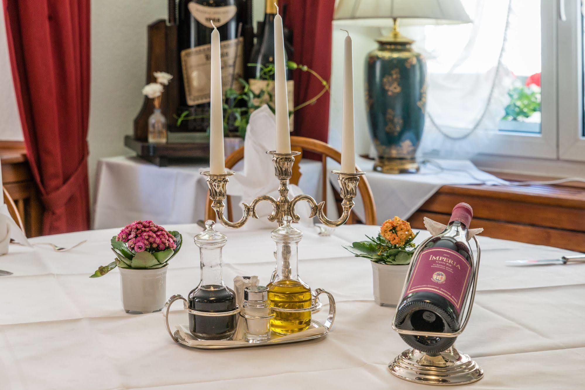 Hotel Goldener Sternen Konstanz Bagian luar foto