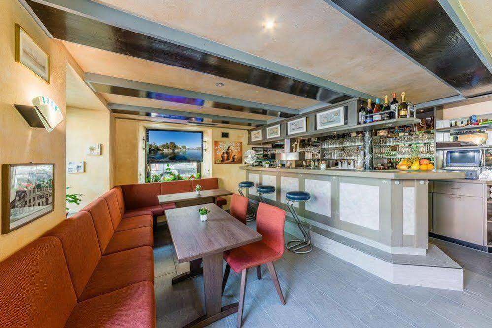Hotel Goldener Sternen Konstanz Bagian luar foto